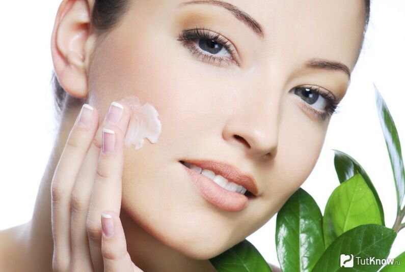 aurpegiko azala gaztetzeko maskarak egiteko errezetak